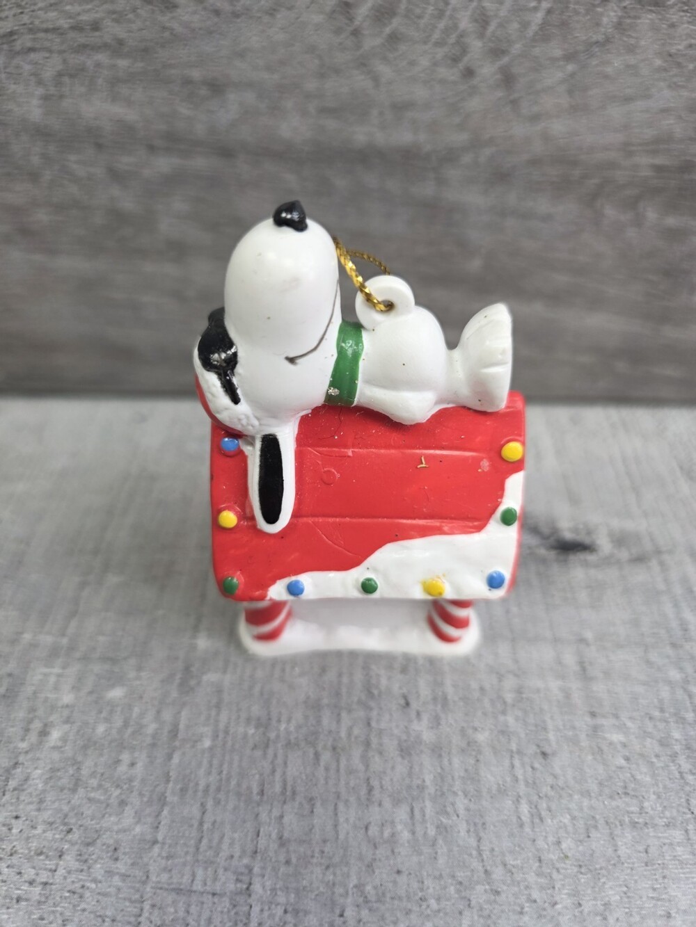 Peanuts Vintage Snoopy And Woodstock PVC Ornament Sleeping On Dog House 127d7